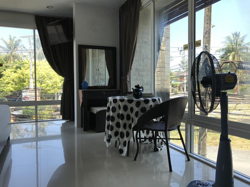 But Different Phuket Boutique Hotel Nai Harn Dış mekan fotoğraf