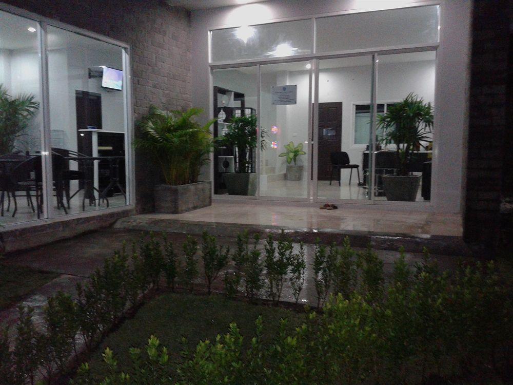 But Different Phuket Boutique Hotel Nai Harn Dış mekan fotoğraf