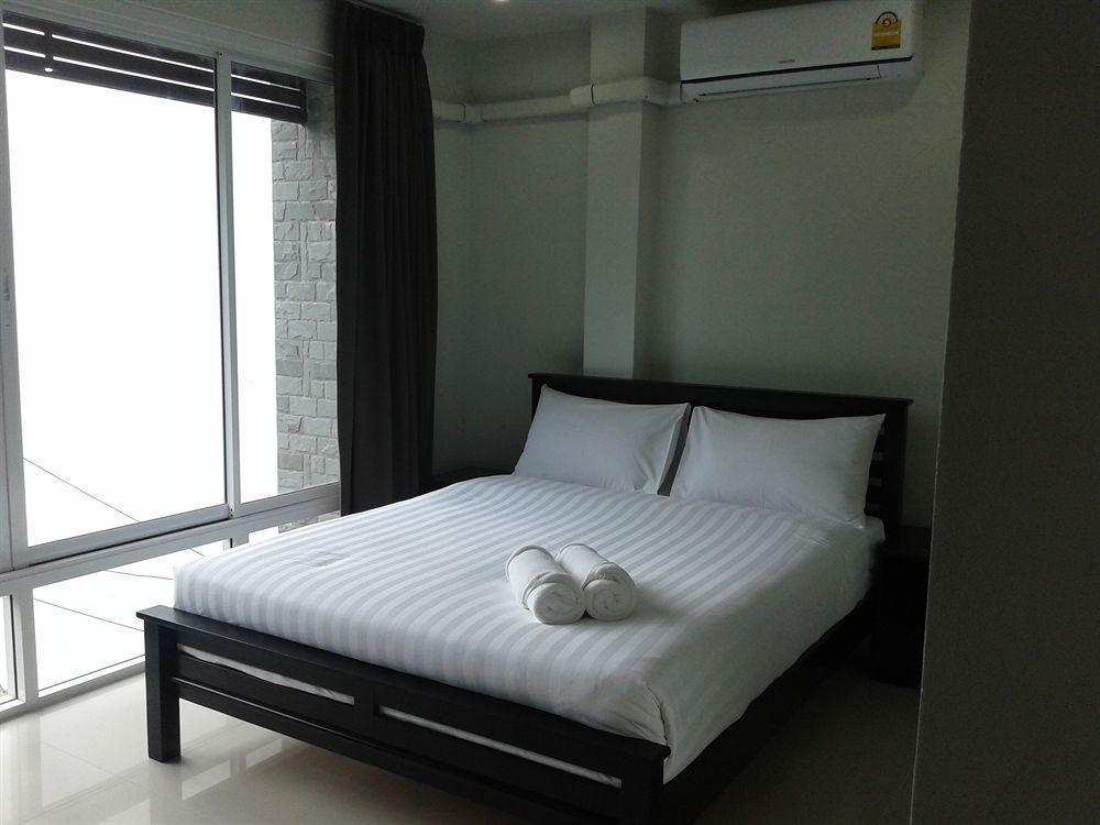 But Different Phuket Boutique Hotel Nai Harn Dış mekan fotoğraf