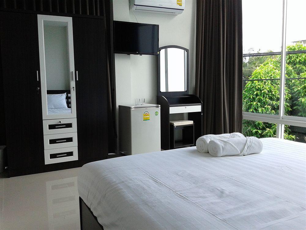 But Different Phuket Boutique Hotel Nai Harn Dış mekan fotoğraf