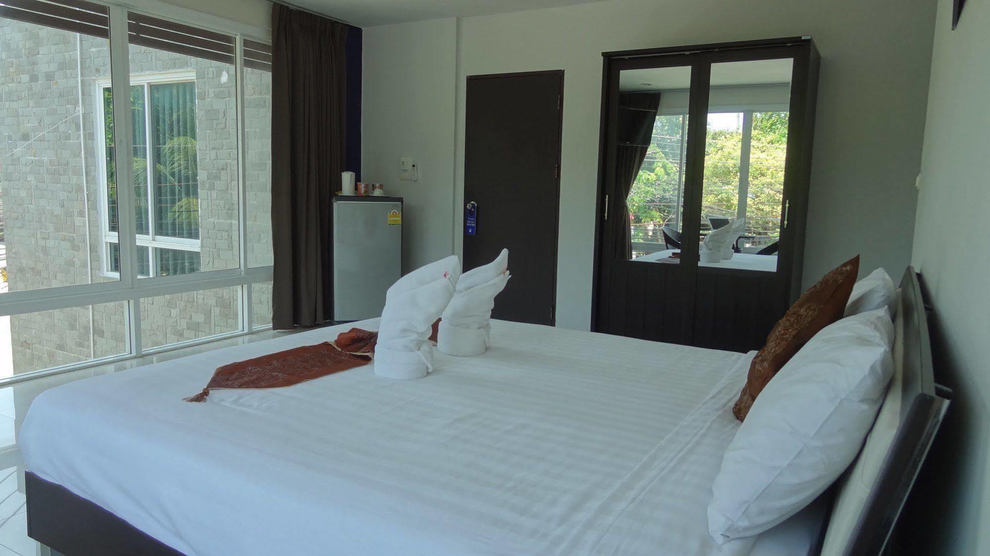 But Different Phuket Boutique Hotel Nai Harn Dış mekan fotoğraf